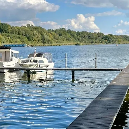 Haus Am Mit Badestelle Holiday home Schwielowsee